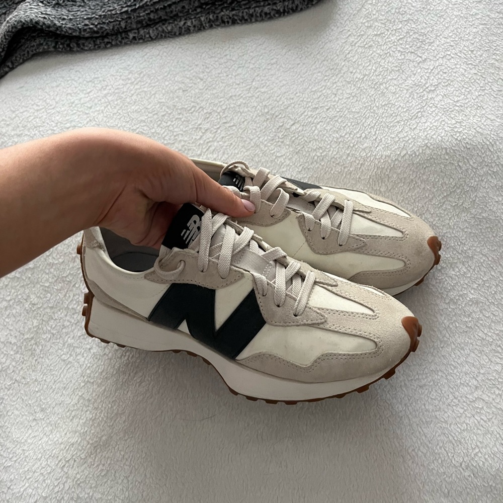 New Balance 327 White and Black Sneakers